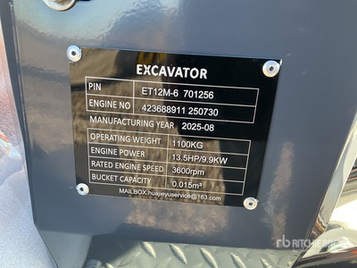 2025 BTTL BTTL12 Briggs & Stratton Engine Minikoparka (Unused)