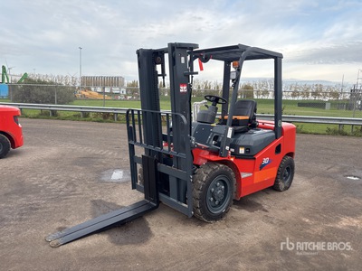 2025 Heli CPCD30 Pneumatic Tire Forklift (Unused)