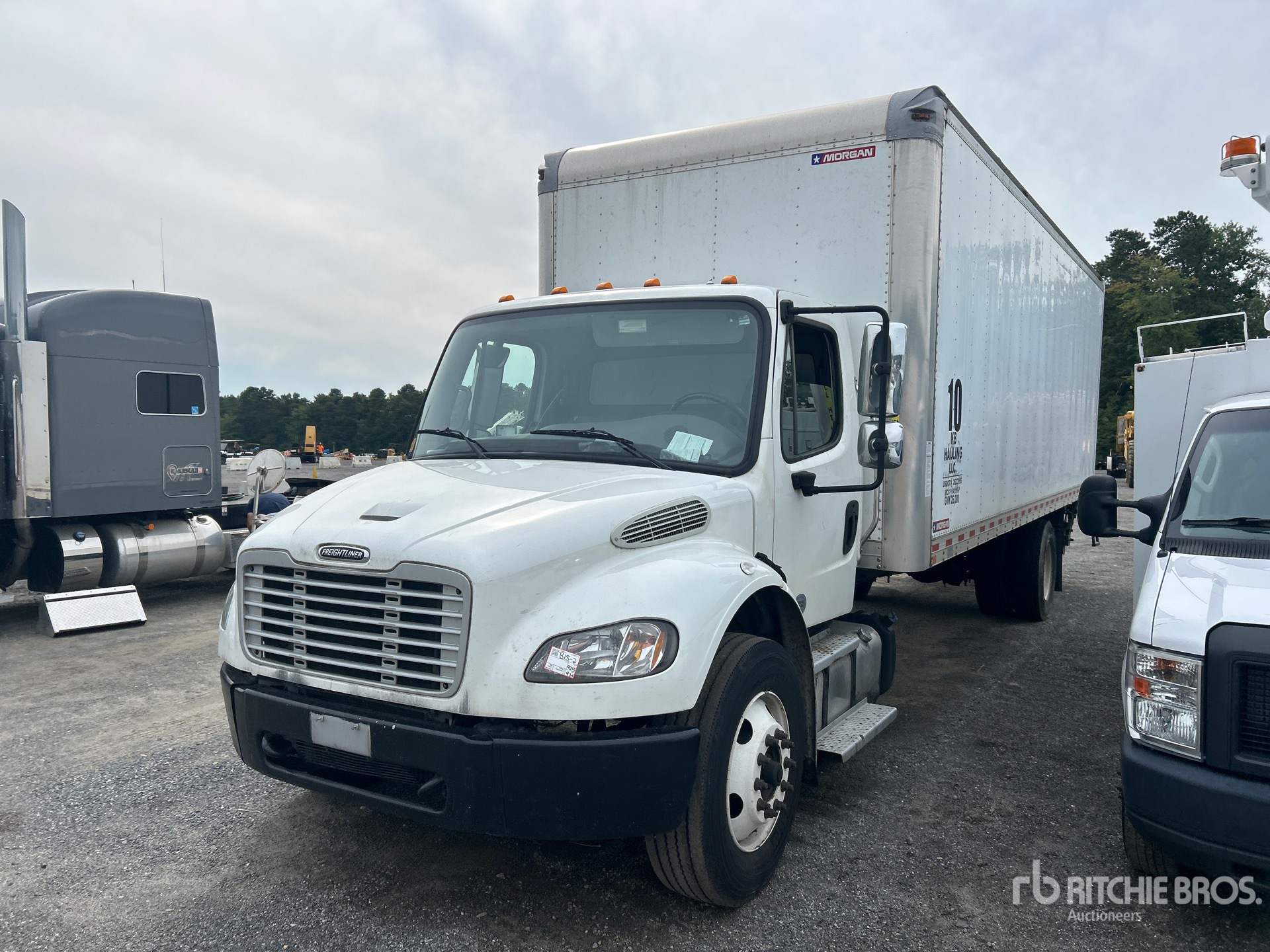 2019 Freightliner M2 106 4x2 Furgonetka (Inoperable)