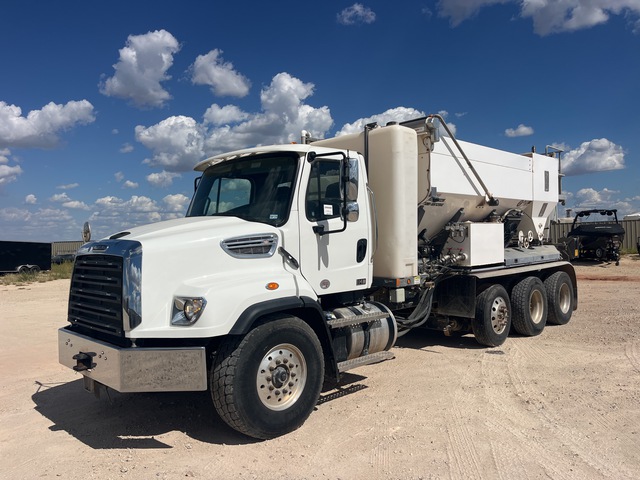 2023 Freightliner 114SD 8x4 Volumetric Mixer Truck 2023 Freightliner 114SD 8x4 Volumetric Mixer Truck