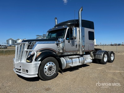 2011 International LoneStar 6x4 3- Achs Sattelzugmaschine mit Schlafkabine