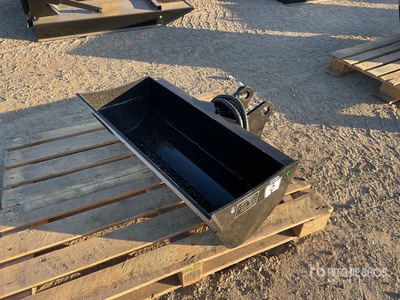 2025 GIYI GY-D3T 32 in Hydraulic Tilting Excavator Bucket (Unused)