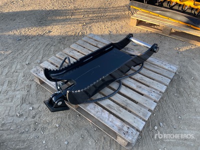 2025 GIYI GY-XJ7T 46 in Hydraulic Excavator Thumb - Fits Cat (Unused)