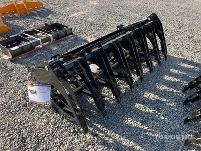 2025 GIYI GYCLG72C 72 in Log Skid Steer Grapple (Unused)