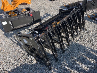2025 GIYI GYCLG72C 72 in Log Skid Steer Grapple (Unused)