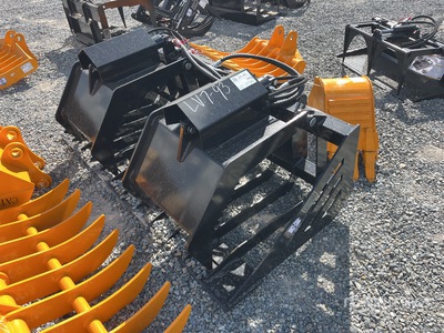 2025 GIYI GY-HWG72C 72 in Log Skid Steer Grapple (Unused)
