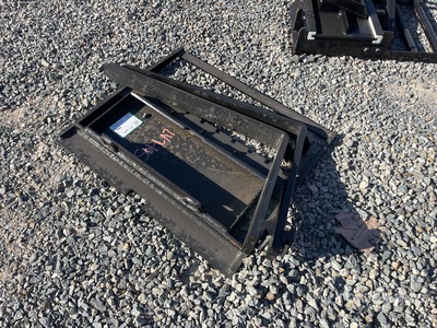2025 GIYI GY-XHC 29 in Mini Skid Steer Forks (Unused)