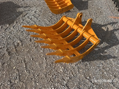 2025 GIYI 32 in Excavator Rake - Fits Cat 305 (Unused)