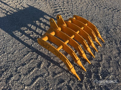 2025 GIYI 44 in Excavator Rake - Fits Cat 305 (Unused)