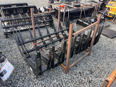 2025 GIYI GYCLG72C 72 in Log Skid Steer Grapple (Unused)