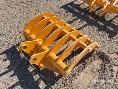 2025 GIYI 32 in Excavator Rake - Fits Cat 305 Teeth (Unused)