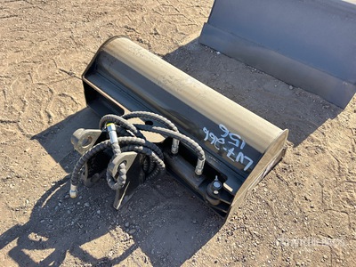 2025 GIYI GY-D3T 33 in Hydraulic Tilting Excavator Bucket (Unused)