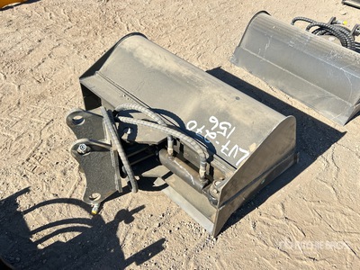 2025 GIYI GY-D5T 36 in Hydraulic Tilting Excavator Bucket (Unused)