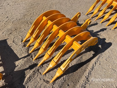 2025 GIYI 32 in Excavator Rake - Fits Cat 305 Teeth (Unused)