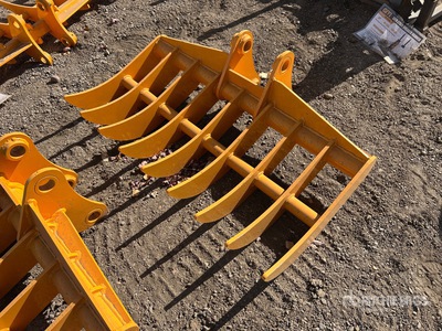 2025 GIYI 44 in Excavator Rake - Fits Cat 305 (Unused)