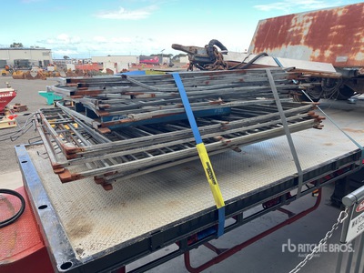 curtainsider gates
