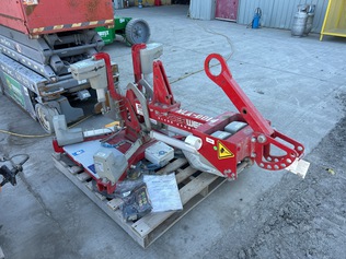 Carry Deck and Pick-and-Carry Cranes