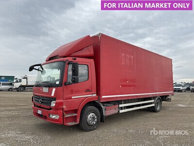 2009 Mercedes-Benz Atego 1318 4x2 Furgoneta caja cerrada