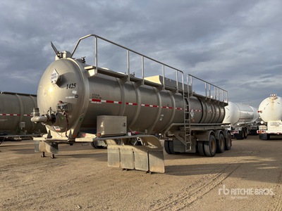 2012 Heil 10000 gal Tri/A مقطورة صهاريج