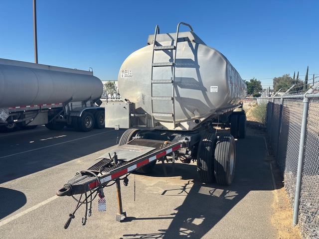 1999 Beall DOT406AL Spread Axle Tanker Trailer