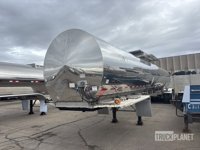 1994 Krohnert MC307SS 7000 gal T/A Rimorchio cisterna