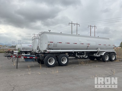 1995 Beall 7400 gal Quad/A Turntable Tanker Trailer