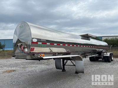 2004 Brenner 5000 gal T/A Tanker Trailer