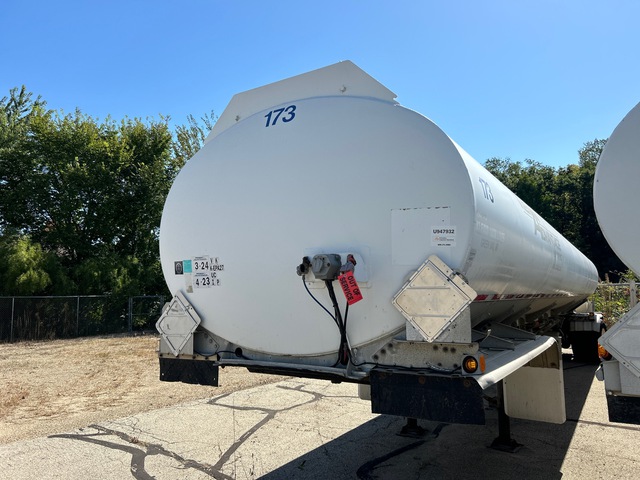 1998 Brenner DOT406AL 9500 gal T/A Tanker Trailer