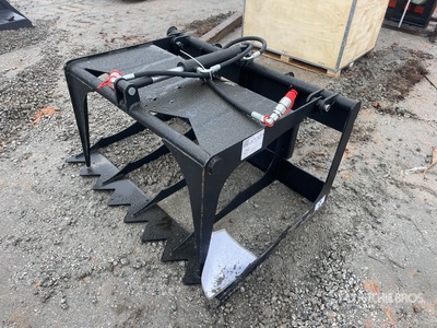 2025 GIYI GY-HWG44C 44 in Skeleton Mini Benne avec Grappin pour chargeuse à différentiel (Unused)