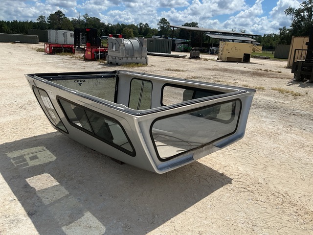 Leer Truck Cap