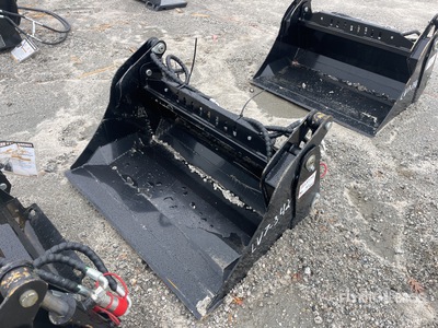 2025 GIYI GY-XKH39F 39 in Multi-Purpose Mini Godet pour chargeuse à différentiel (Unused)