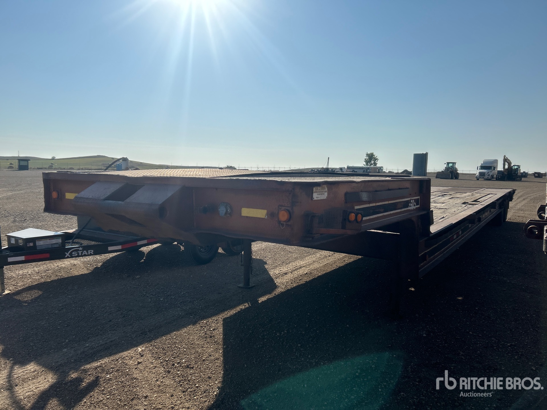 1982 Scona 6505 Step Deck Trailer