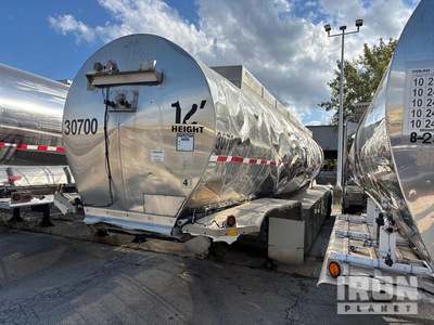 2002 Tremcar 6100 gal T/A Tanker Trailer