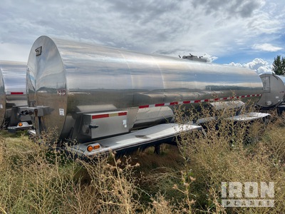 1992 Beall 4500 gal T/A Lead Tanker Trailer