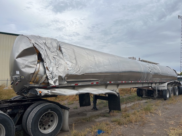 2006 Walker 8400 gal Quad/A Tanker Trailer