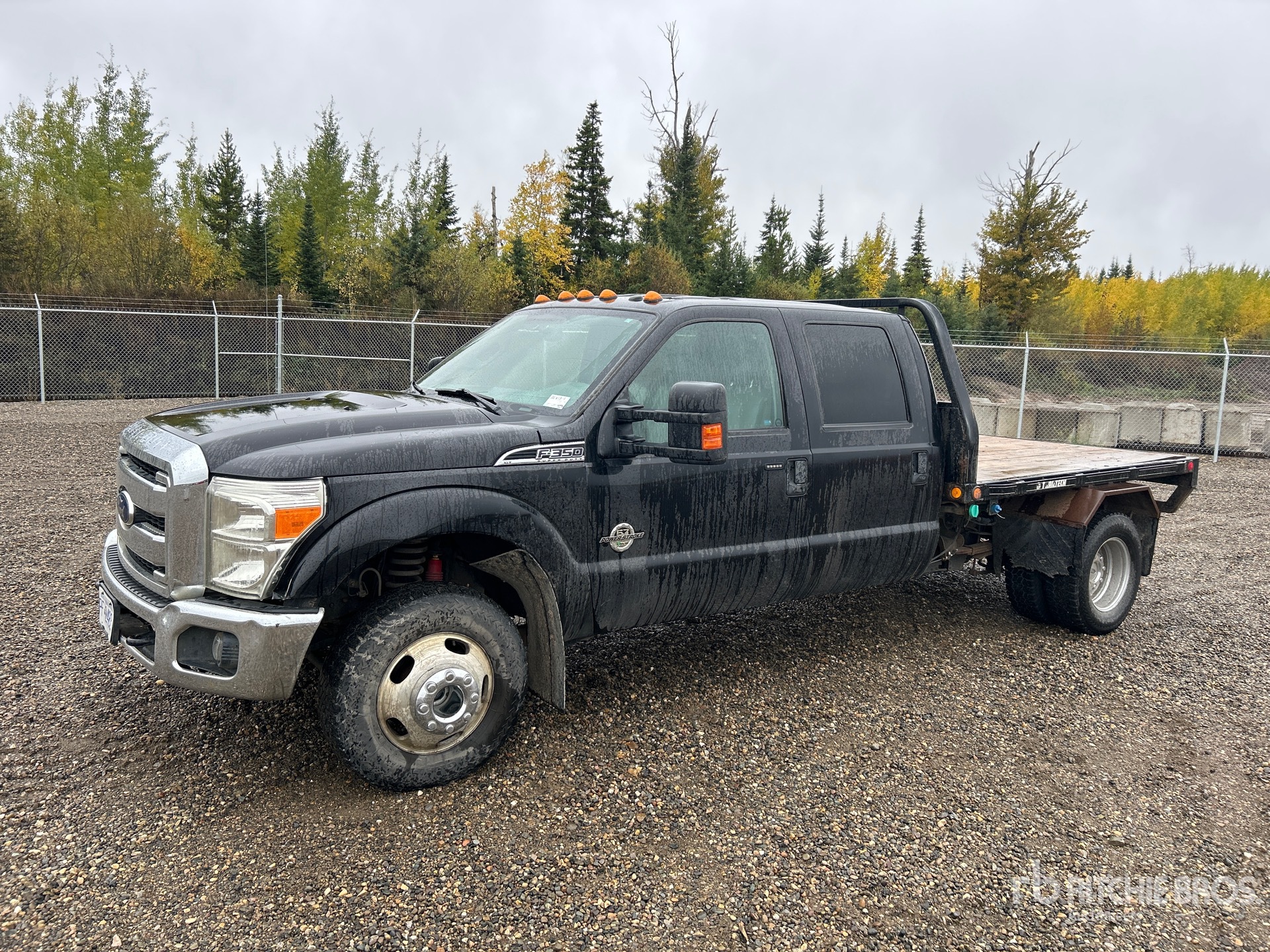 2011 Ford F-350 4x4 Crew Cab Flatbed Truck