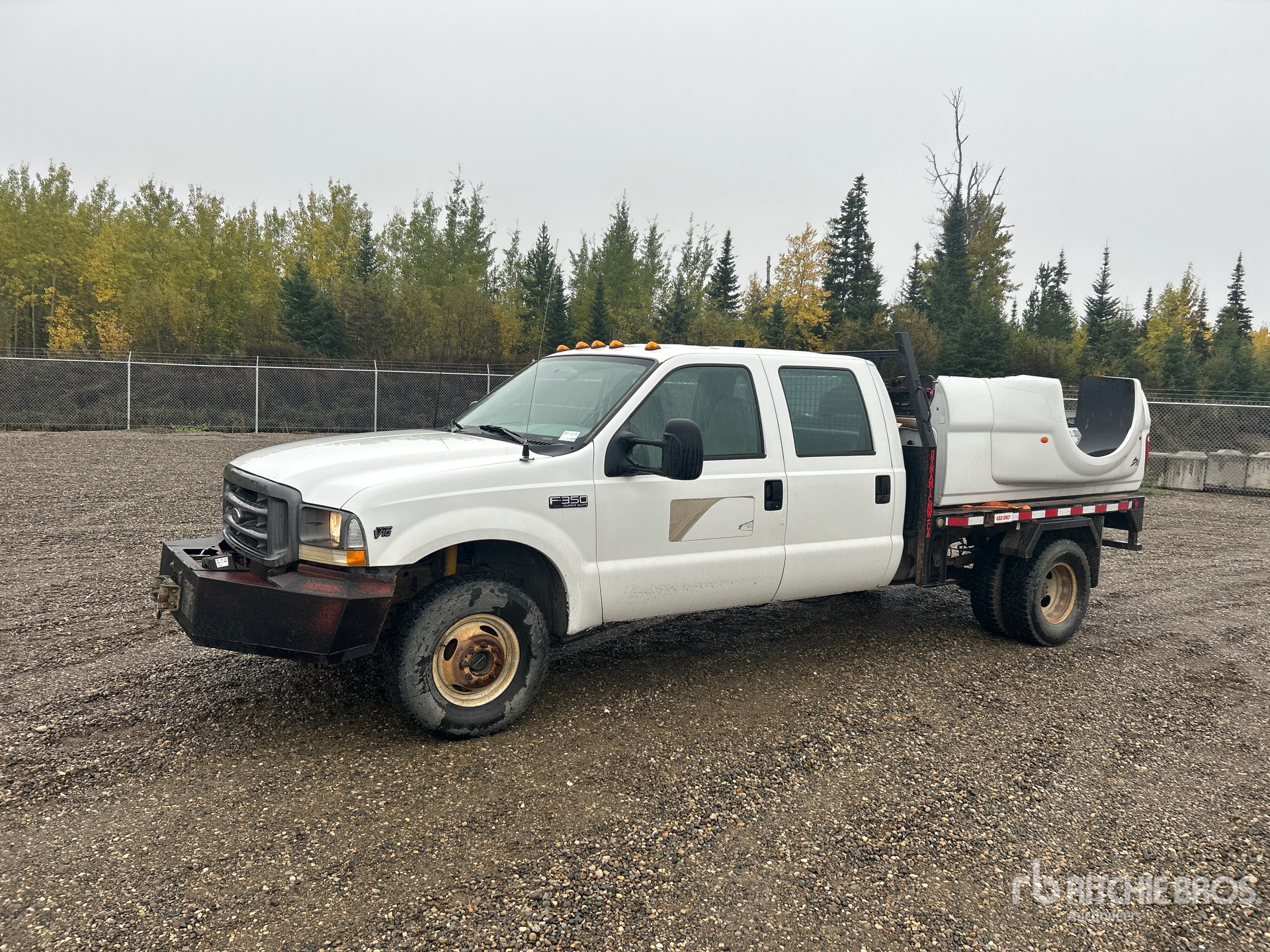 2003 Ford F-350 4x4 Crew Cab Flatbed Truck
