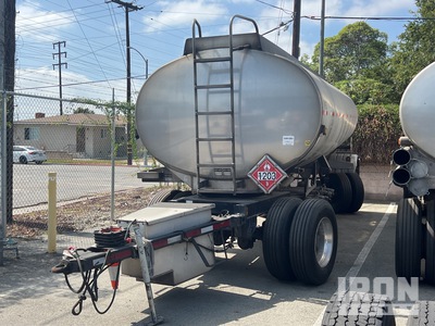 2003 Beall BATT553DC 5500 gal T/A Turntable Pup Tanker Trailer