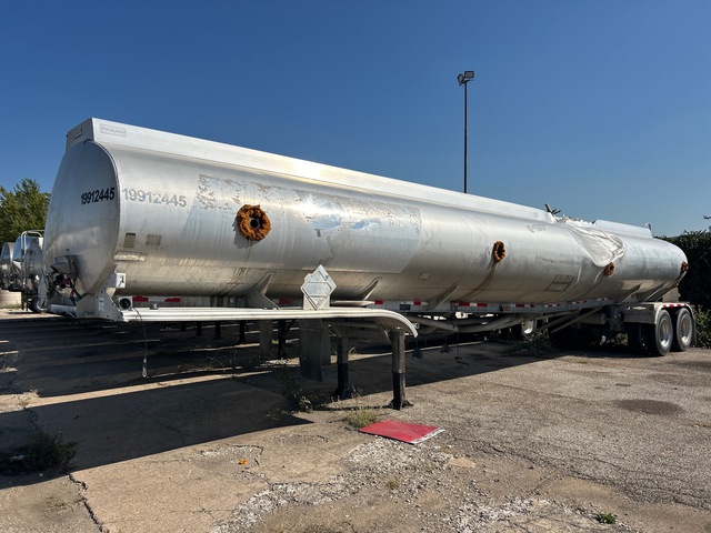 2006 Polar 9500 gal T/A Tanker Trailer