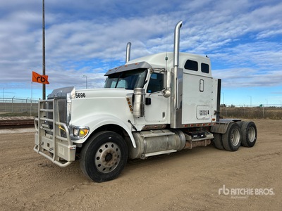 2005 International 9900 6x4 T/A Sleeper Truck Tractor