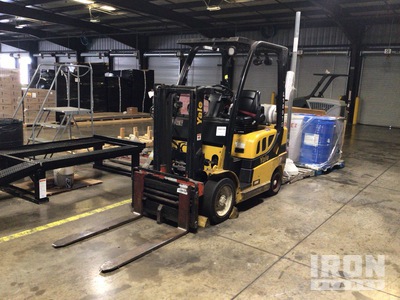 2016 Yale GC040LX 4000 lb Cushion Tire Forklift