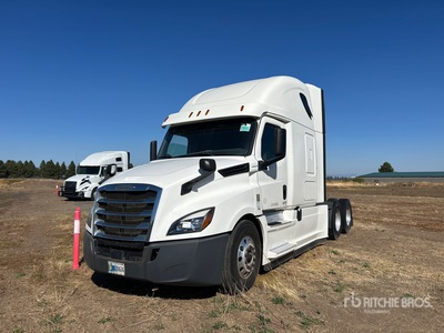 2020 Freightliner Cascadia 126 6x4 T/A Sleeper Truck Tractor (Inoperable)