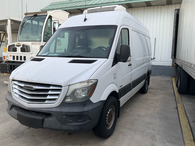 2015 Freightliner Sprinter 2500 4x2 Refrigerated Truck (Inoperable) 2015 Freightliner Sprinter 2500 4x2 Refrigerated Truck (Inoperable)