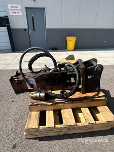 Cat B8 Hydraulic Breaker