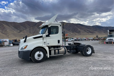 2019 Freightliner Cascadia 126 4x2 S/A Day Cab Truck Tractor
