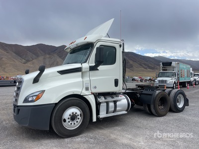 2018 Freightliner Cascadia 126 6x4 T/A Day Cab Truck Tractor
