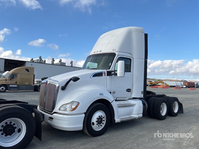 2015 Kenworth T680 6x4 تراكتور شاحنة نهارية (ثنائية المحور)