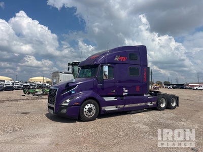 2020 Volvo VNL860 6x4 T/A Sleeper Truck Tractor