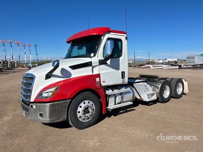 2020 Freightliner Cascadia 126 6x4 T/A Day Cab Truck Tractor