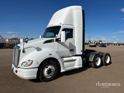 2014 Kenworth T680 6x4 تراكتور شاحنة نهارية (ثنائية المحور)